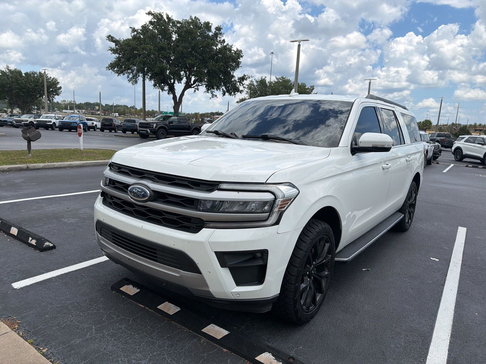2022 Ford Expedition Max XLT