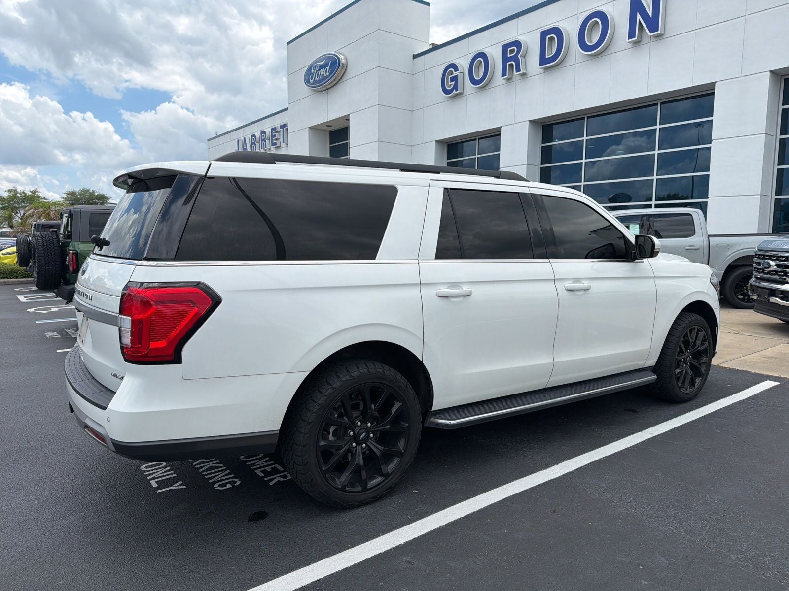 2022 Ford Expedition Max XLT