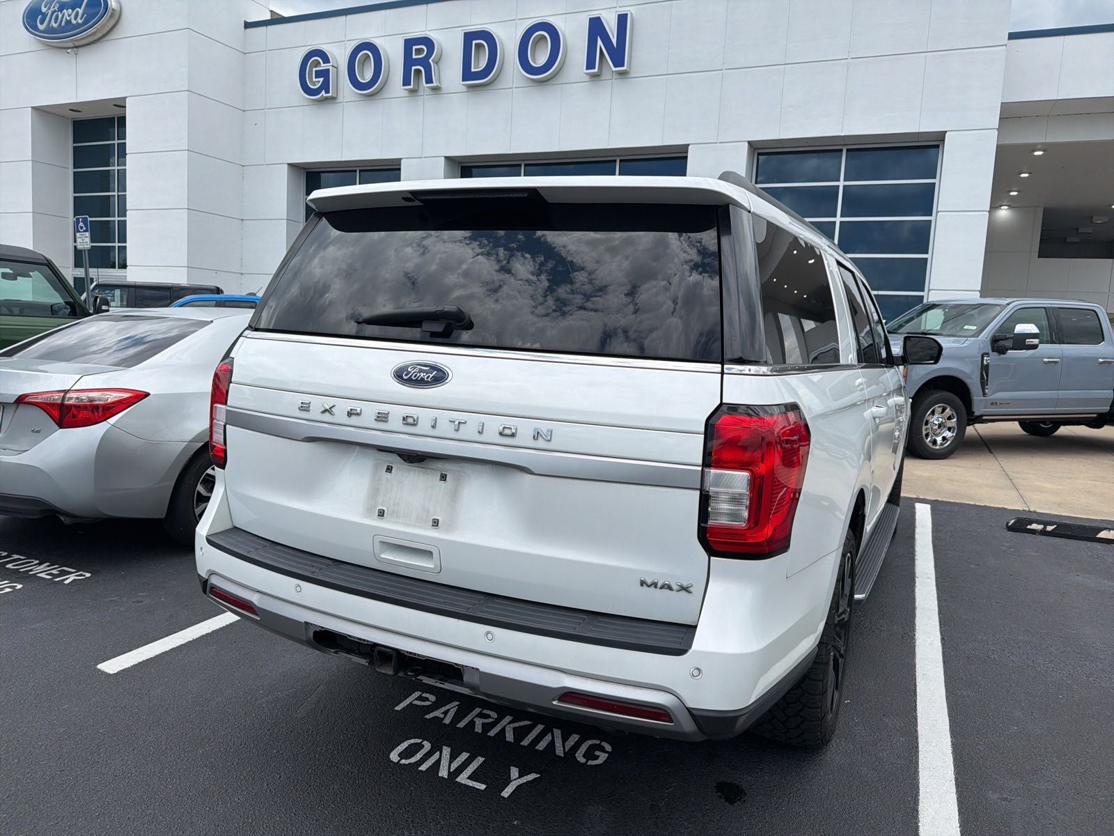 2022 Ford Expedition Max XLT