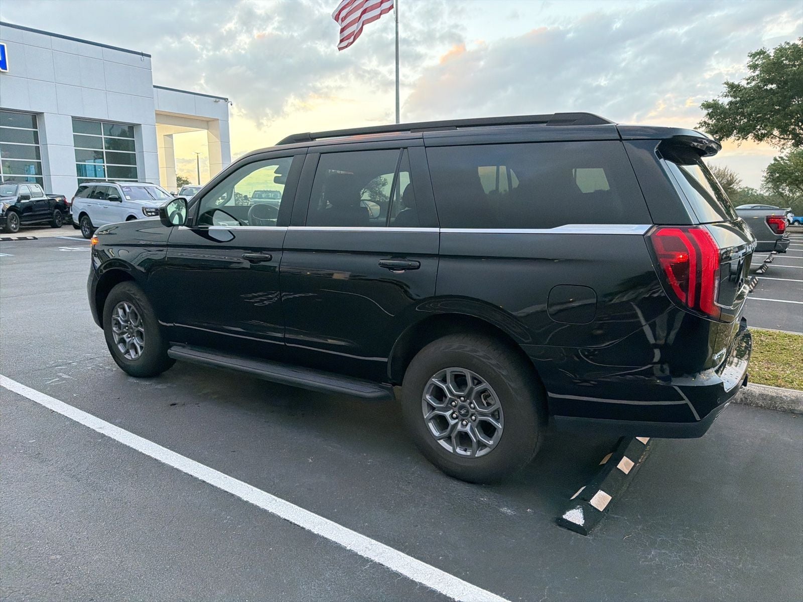 2025 Ford Expedition Active