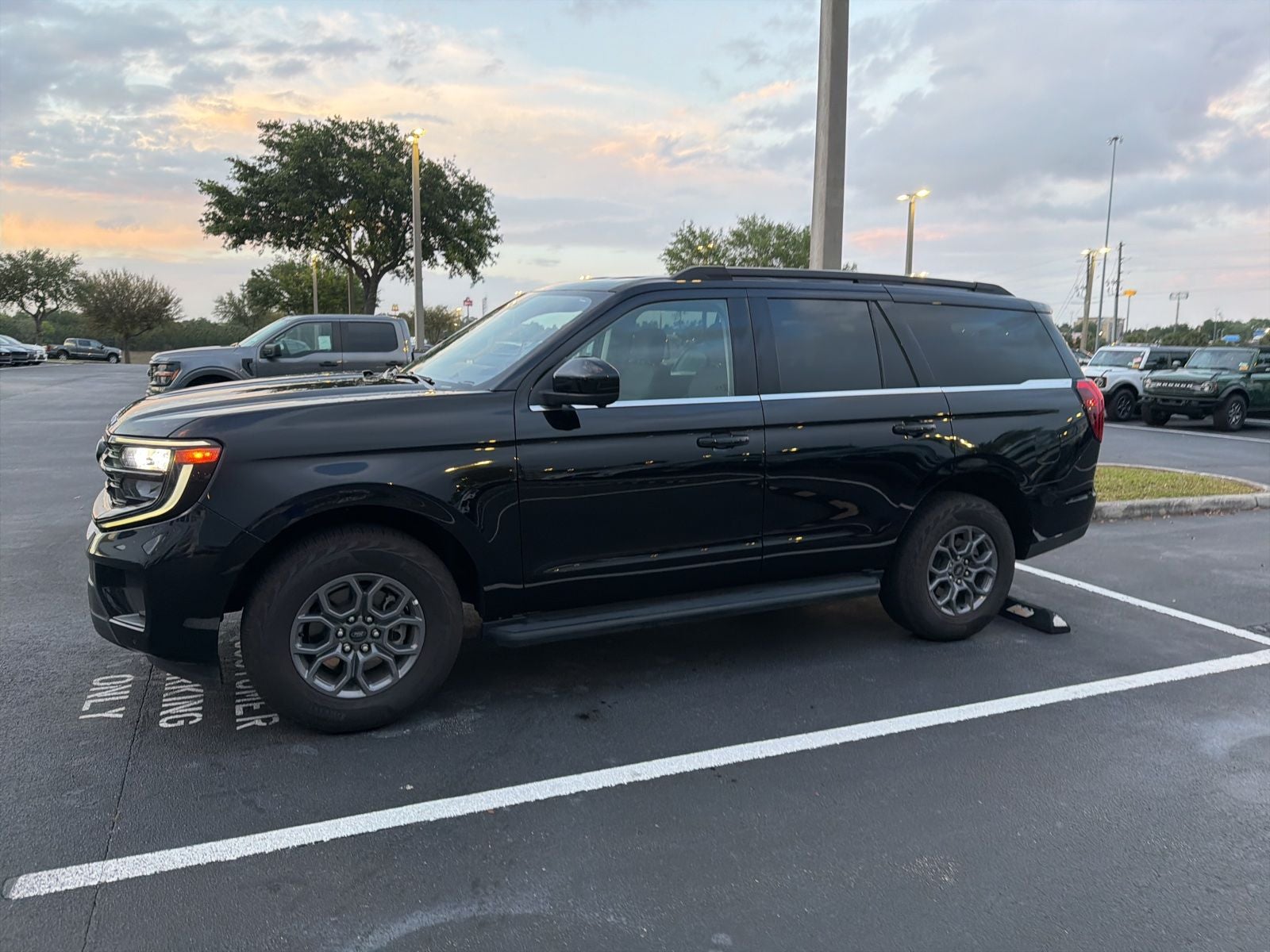 2025 Ford Expedition Active