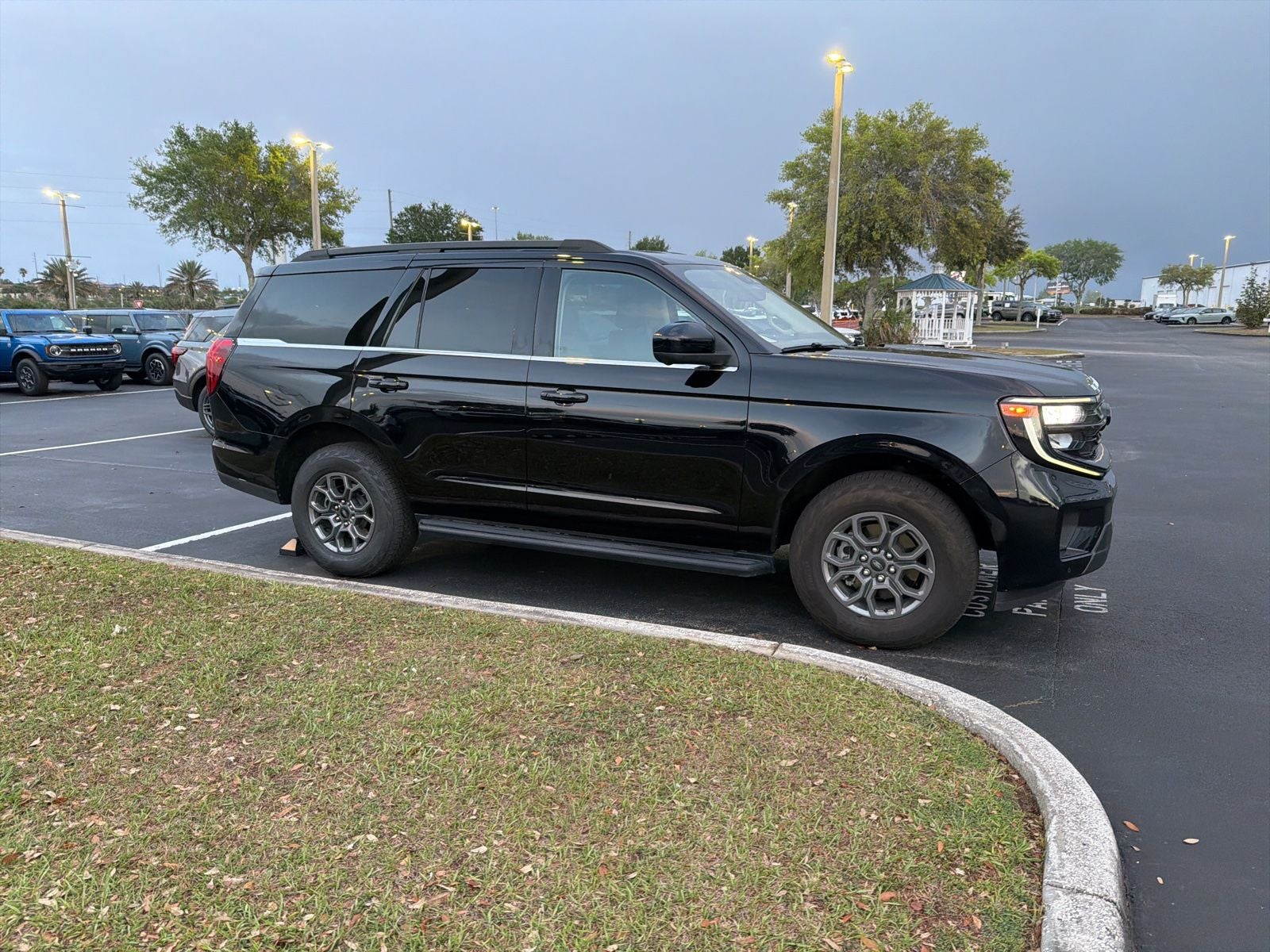 2025 Ford Expedition Active