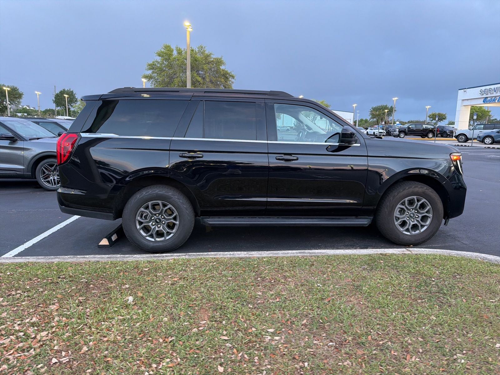 2025 Ford Expedition Active