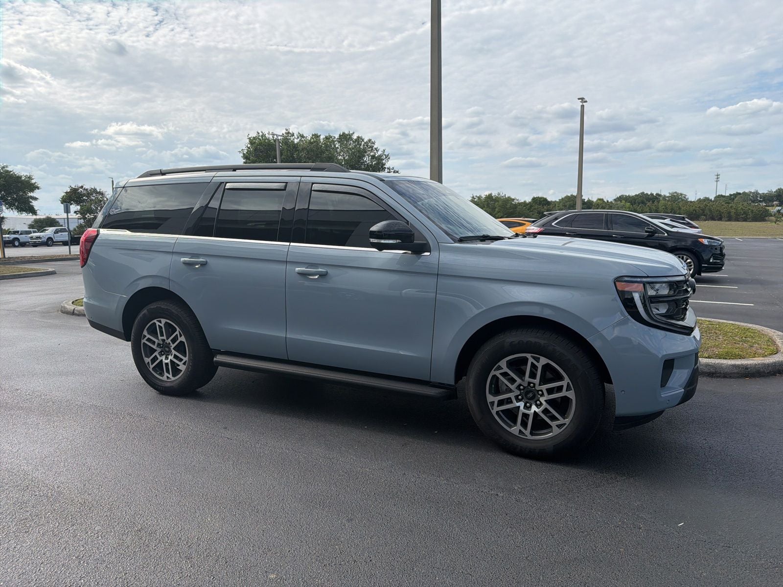 2025 Ford Expedition Active
