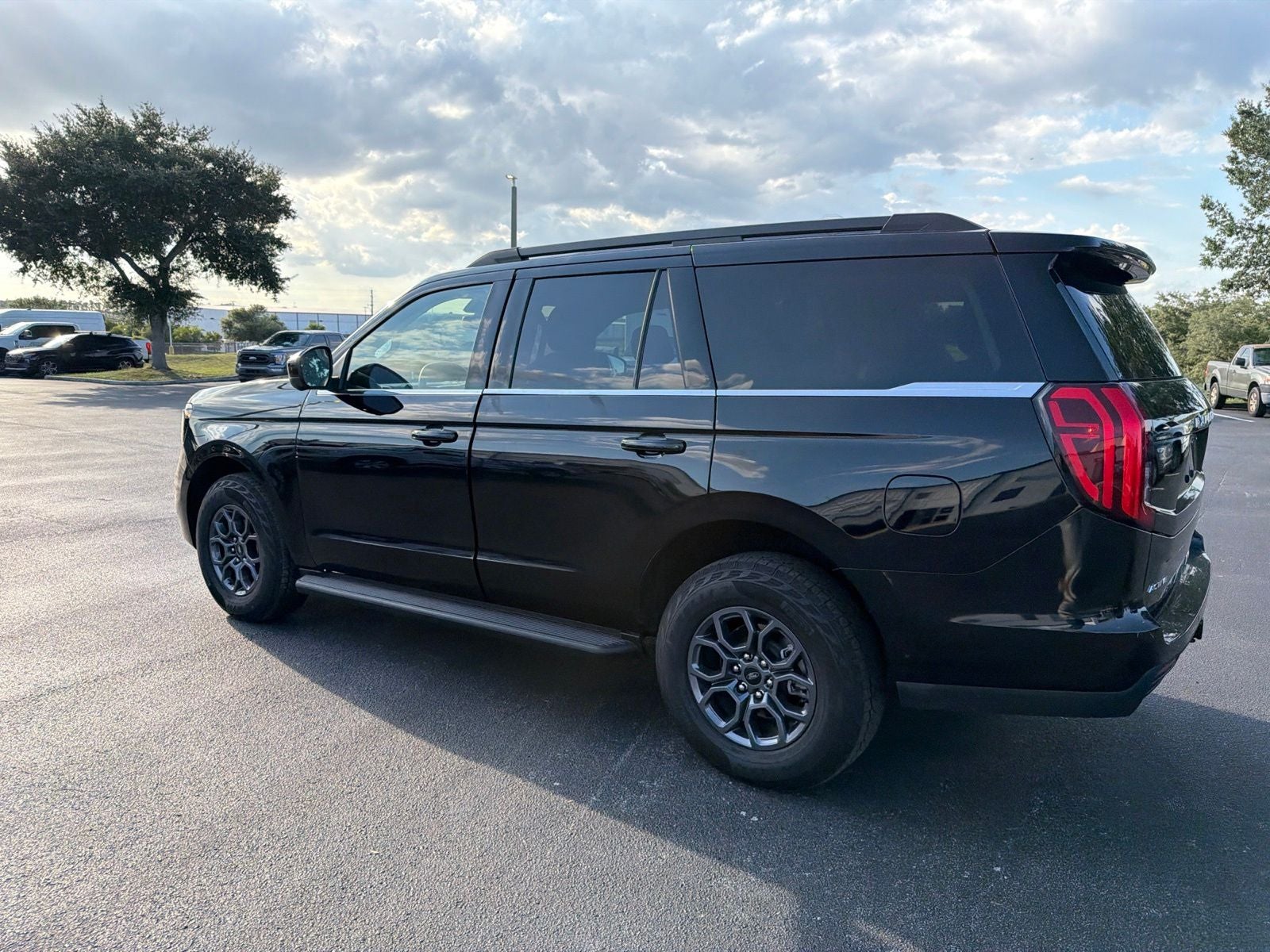 2025 Ford Expedition Active