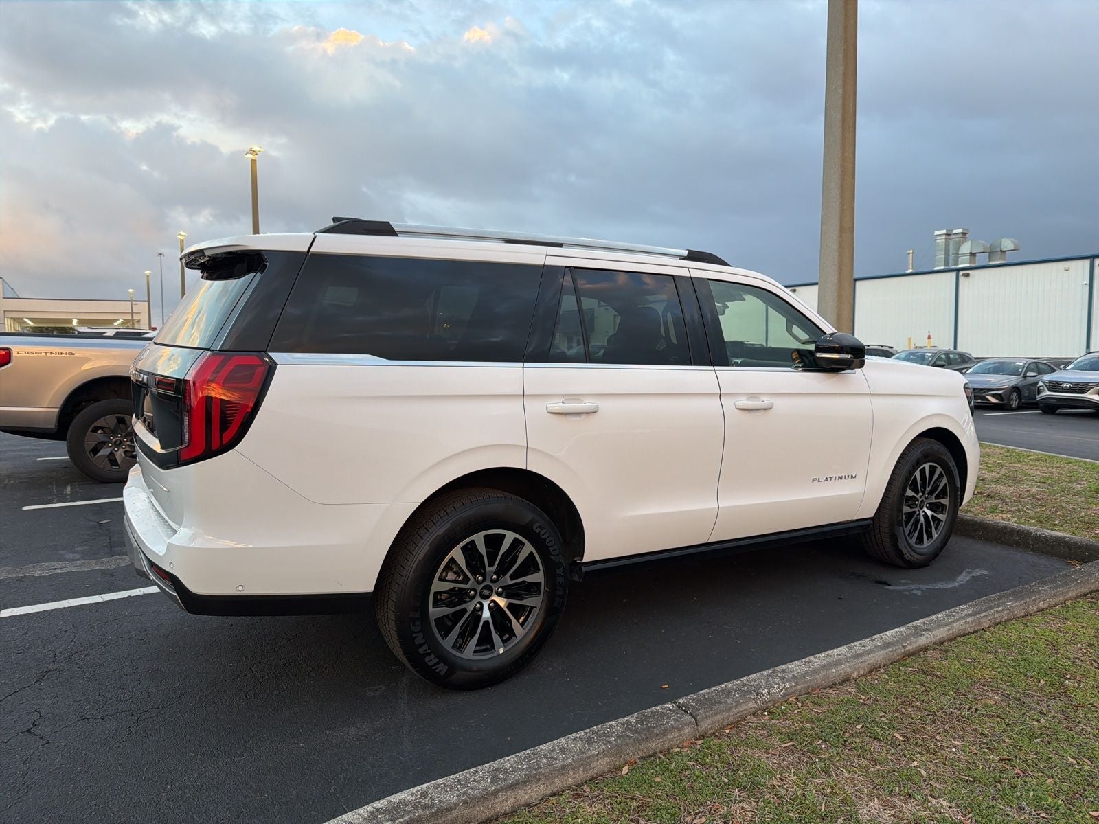 2025 Ford Expedition Platinum