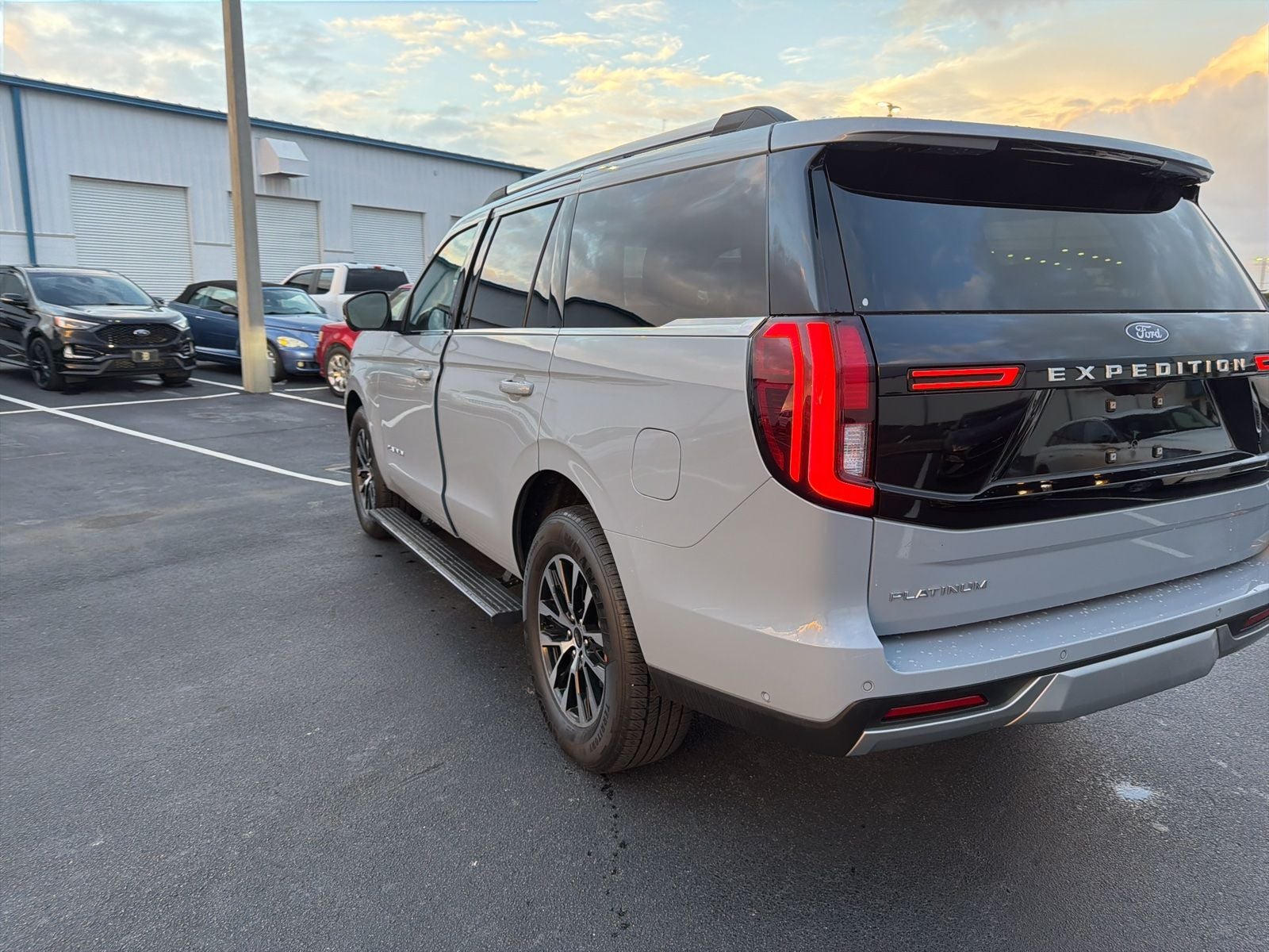2025 Ford Expedition Platinum