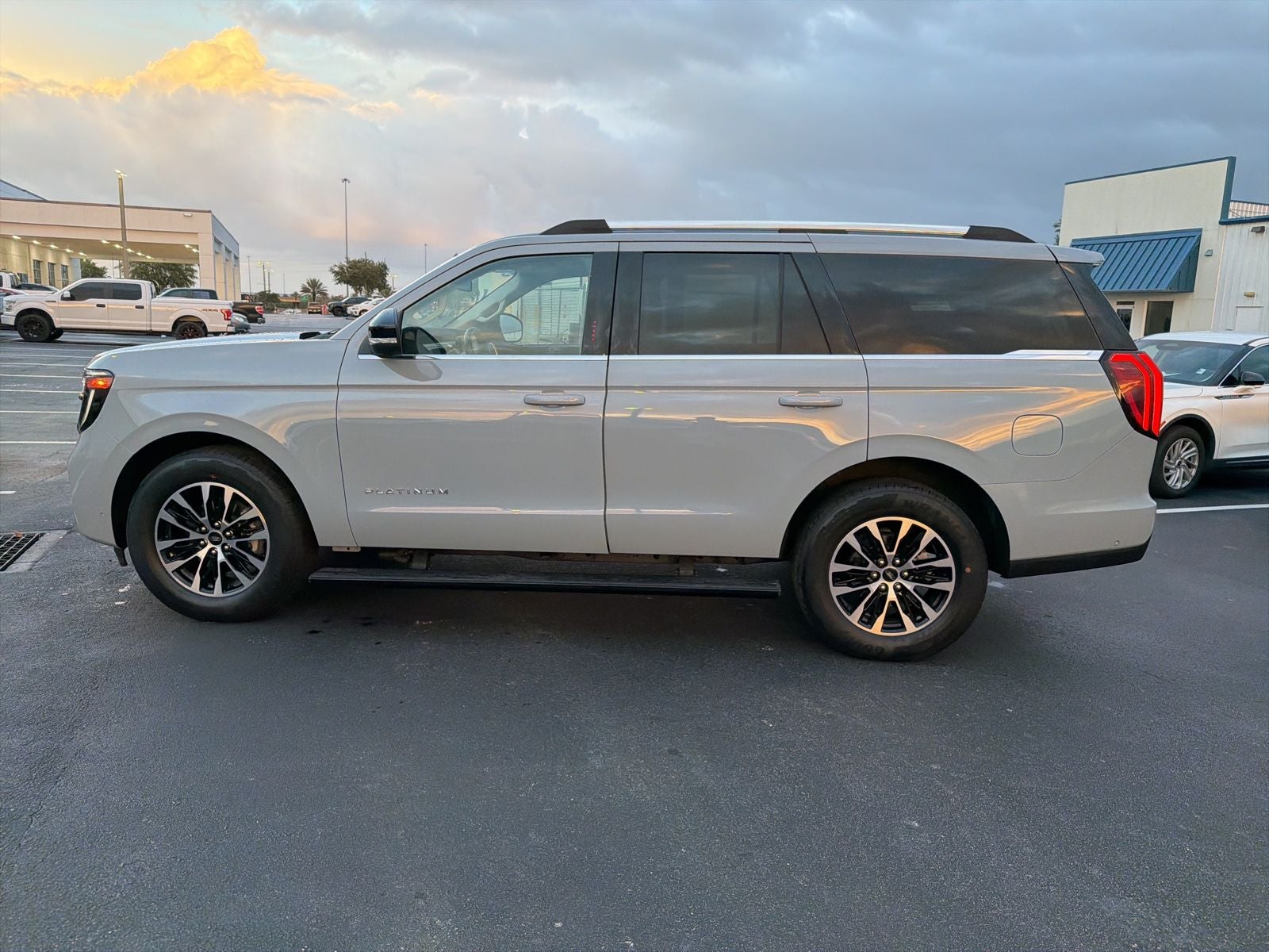 2025 Ford Expedition Platinum