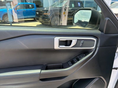 2020 Ford Explorer Base