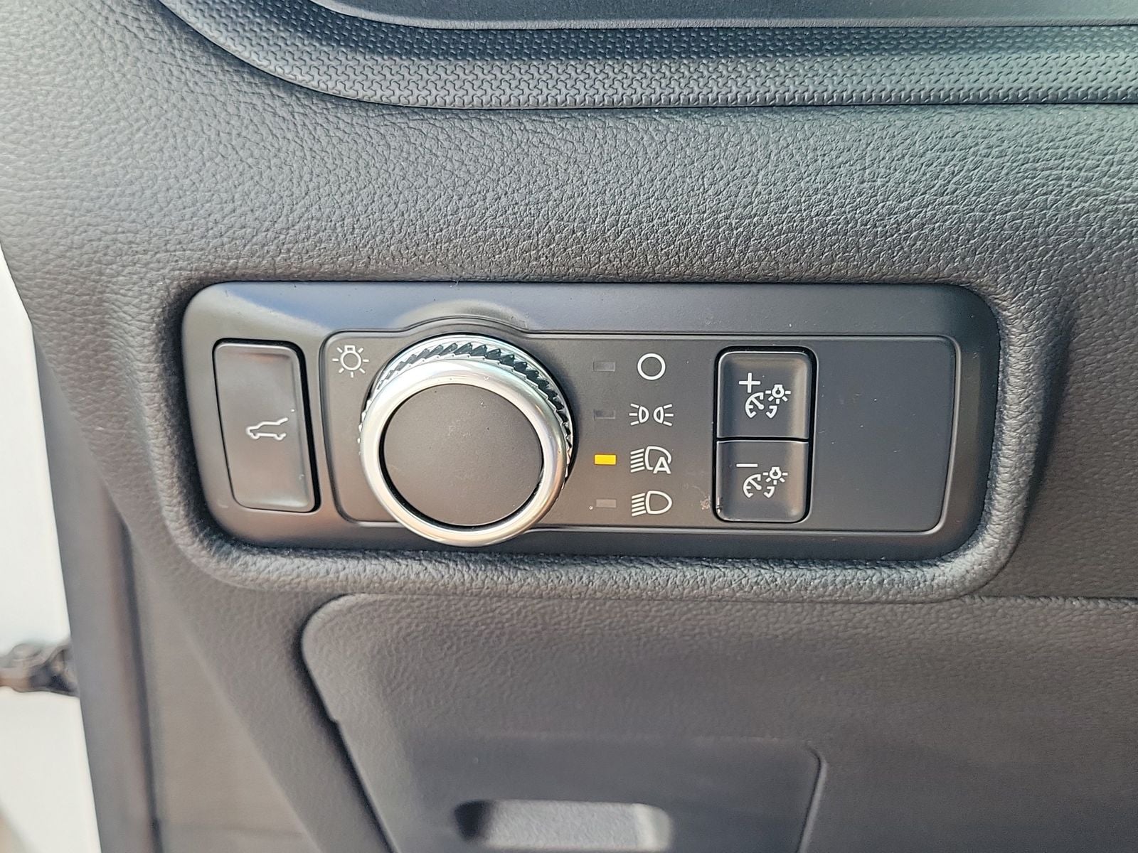2020 Ford Explorer Base