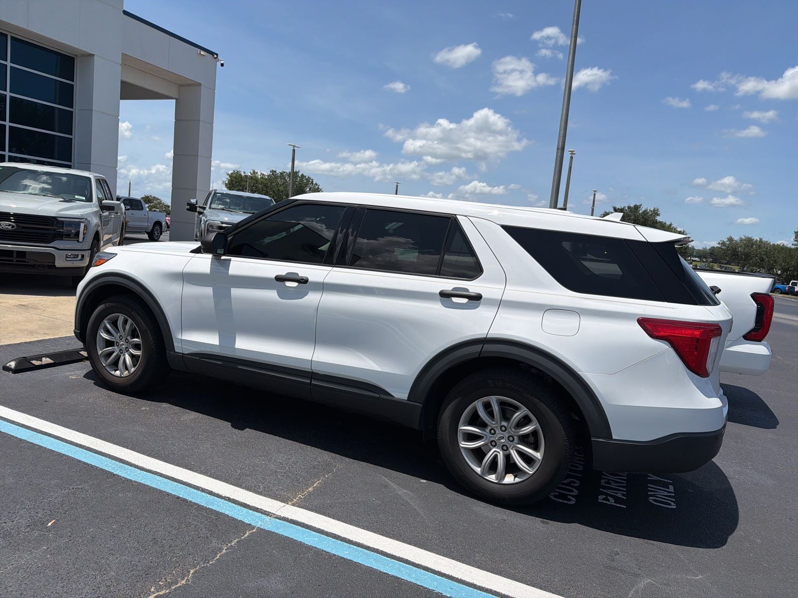 2020 Ford Explorer Base