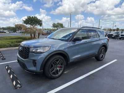 2025 Ford Explorer ST-Line