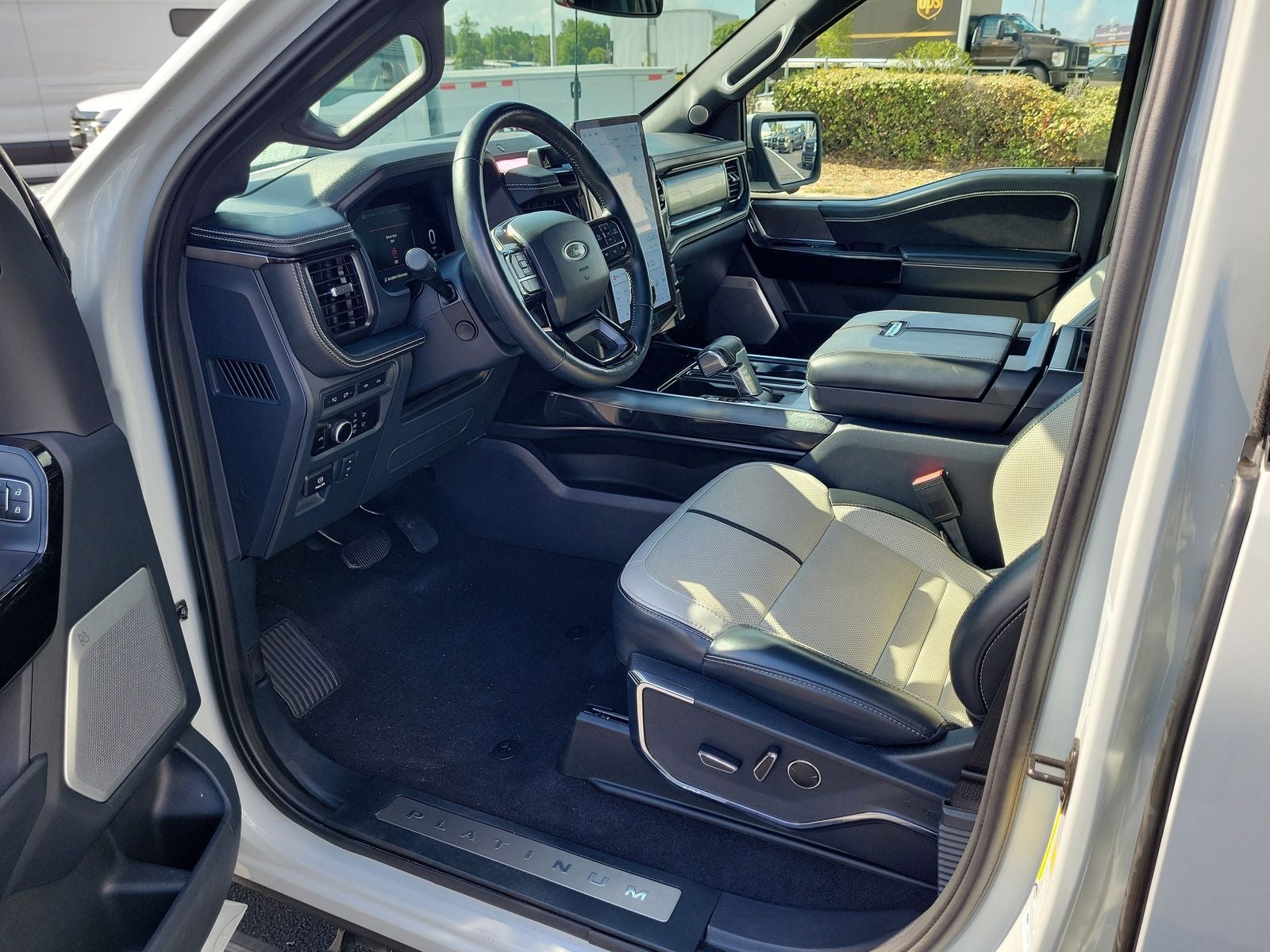 2023 Ford F-150 Lightning Platinum