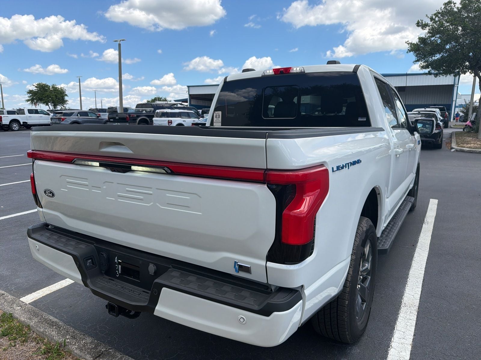 2024 Ford F-150 Lightning Lariat