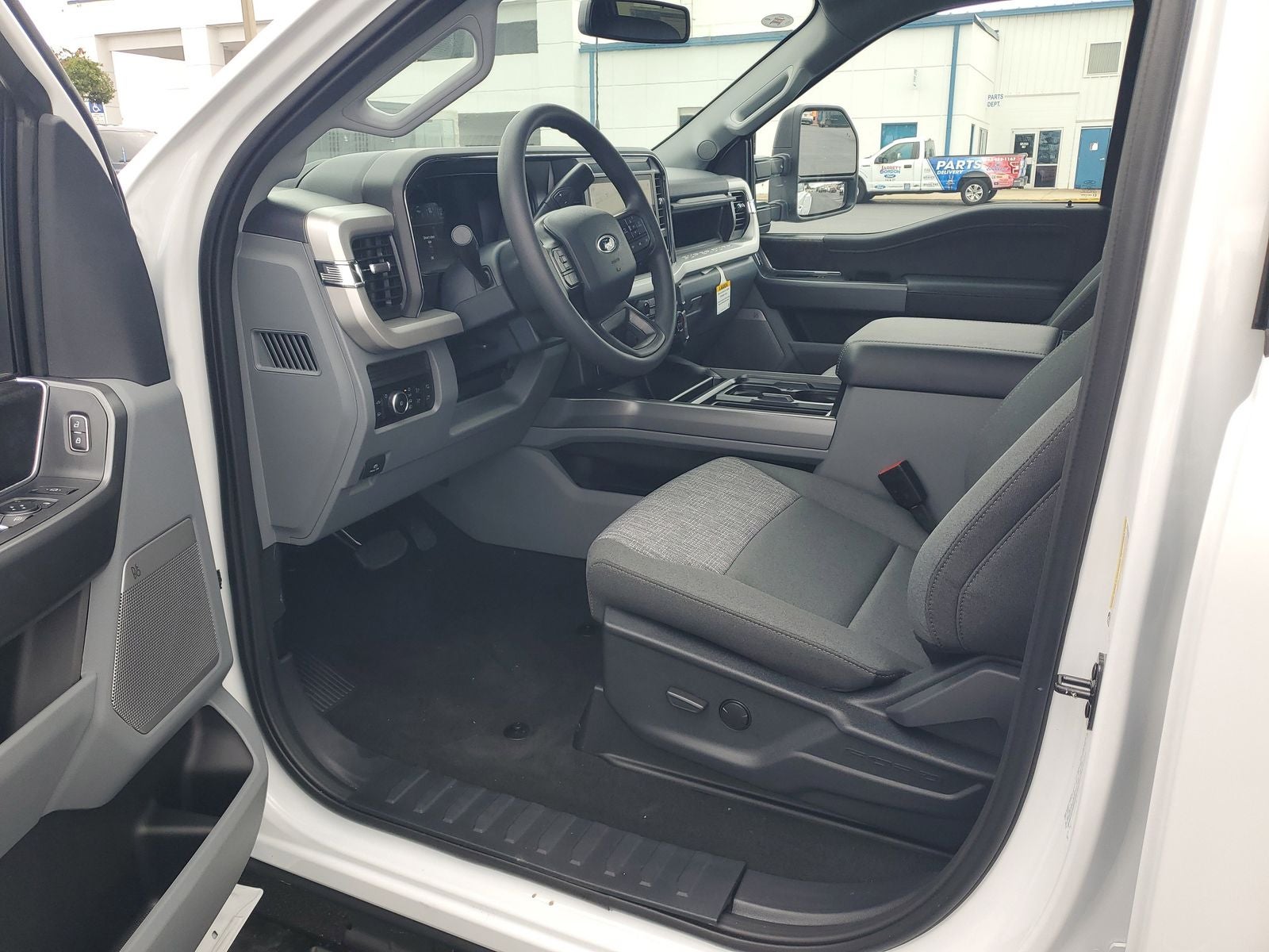 2026 Ford F-350SD XLT DRW