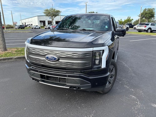 2023 Ford F-150 Lightning Lariat