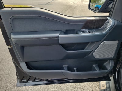 2023 Ford F-150 Lightning Lariat
