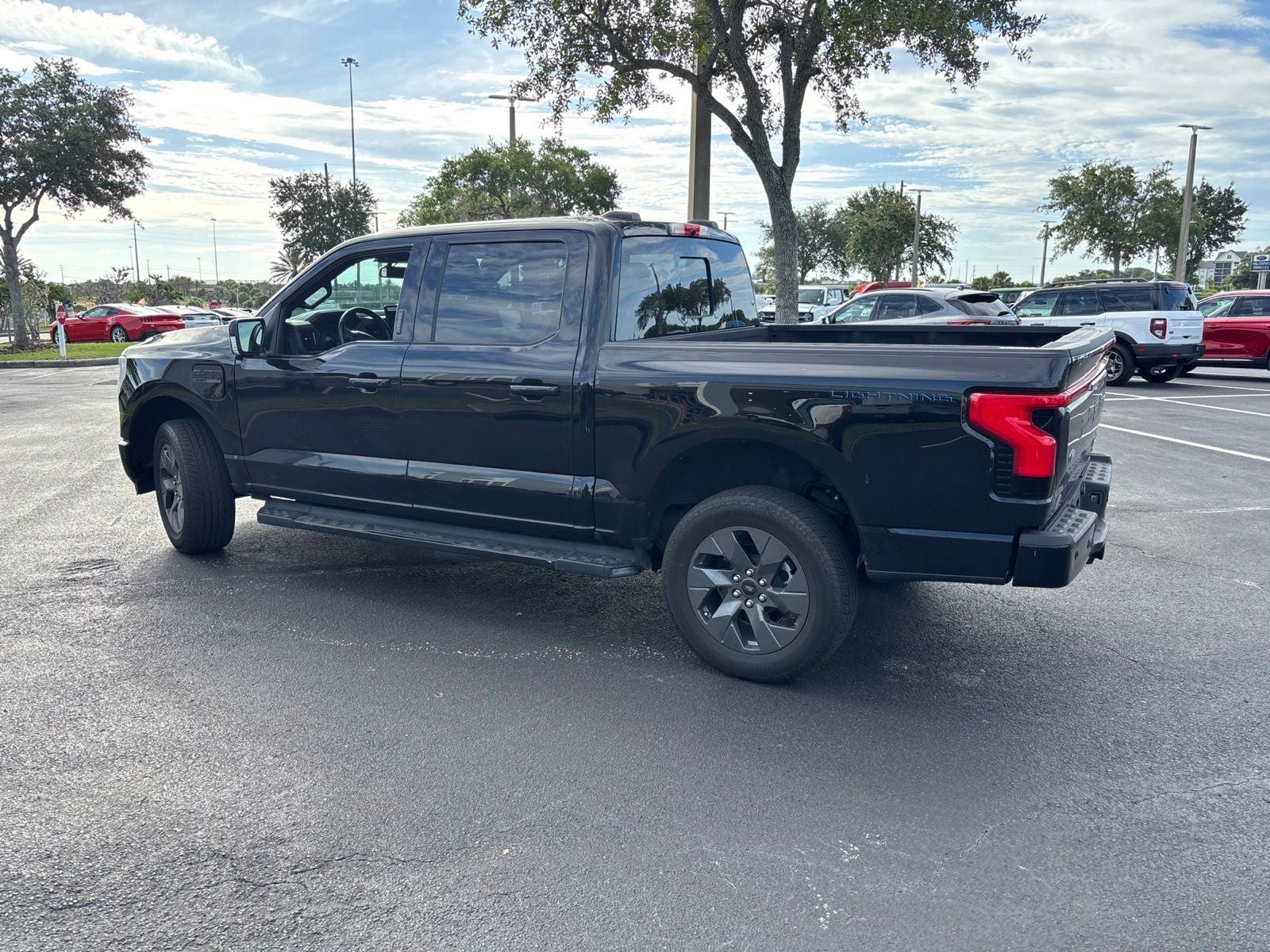 2023 Ford F-150 Lightning Lariat