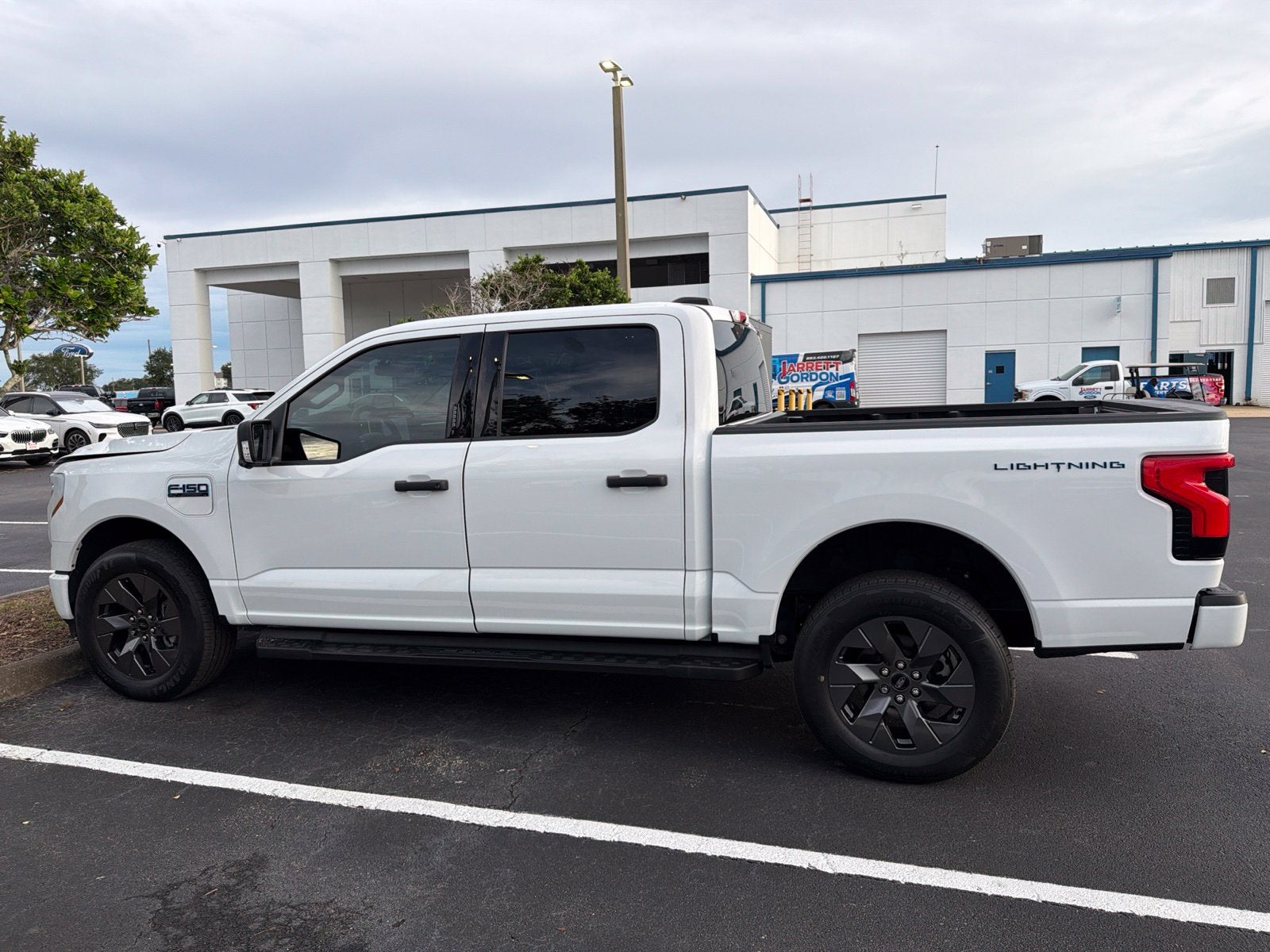 2024 Ford F-150 Lightning XLT