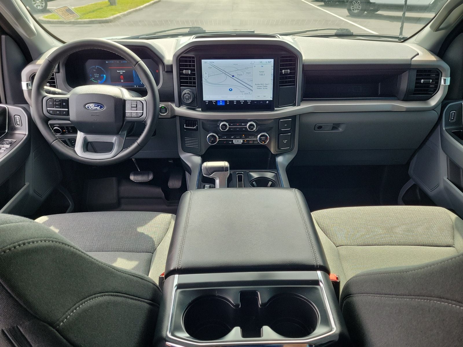 2025 Ford F-150 Lightning XLT