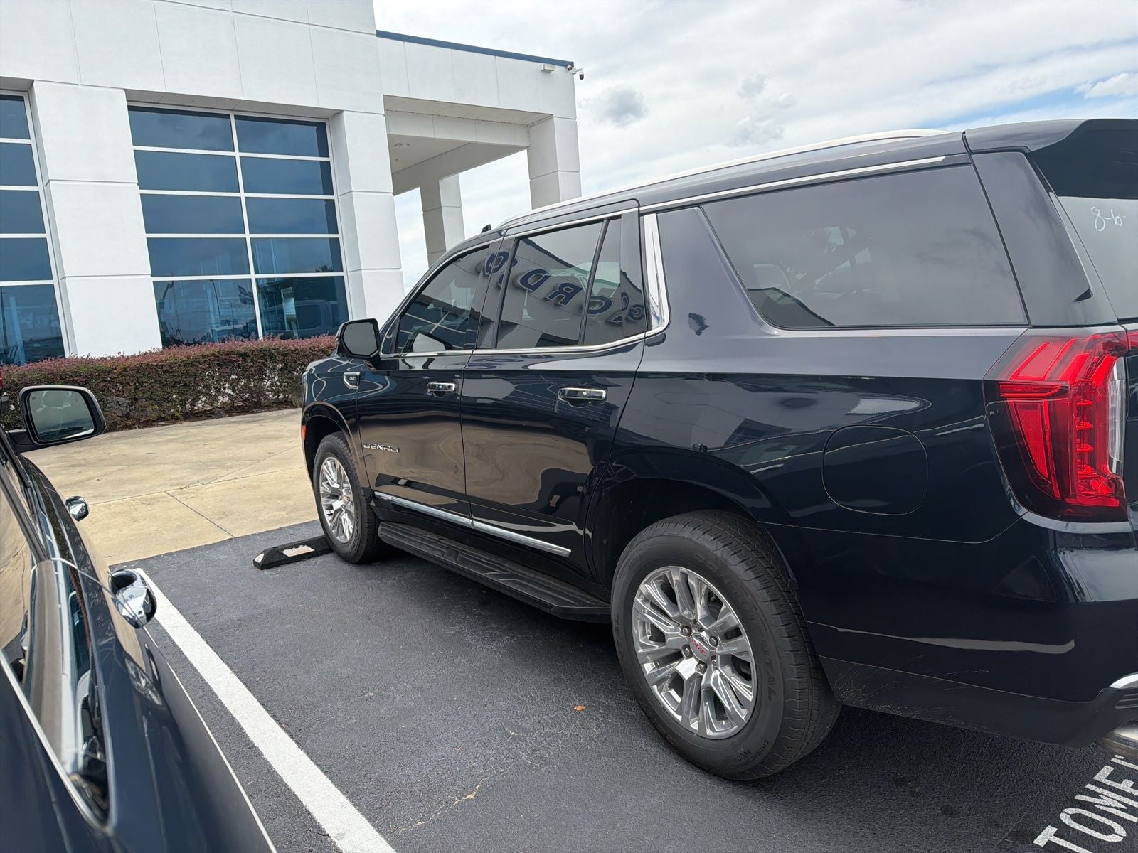 2023 GMC Yukon Denali