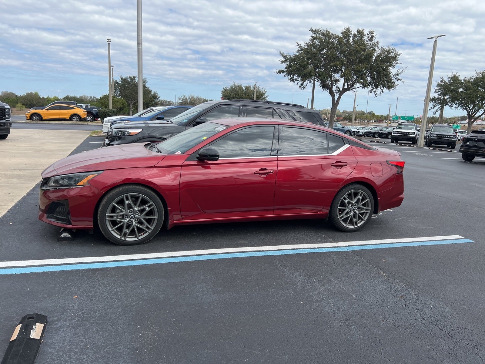 2023 Nissan Altima 2.0 SR