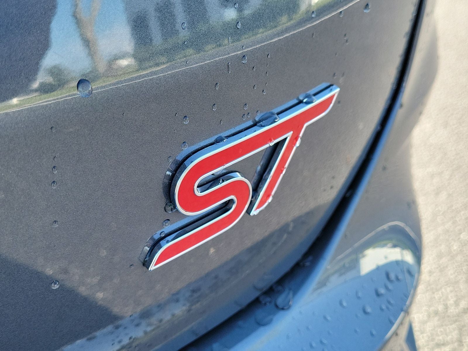 2024 Ford Edge ST