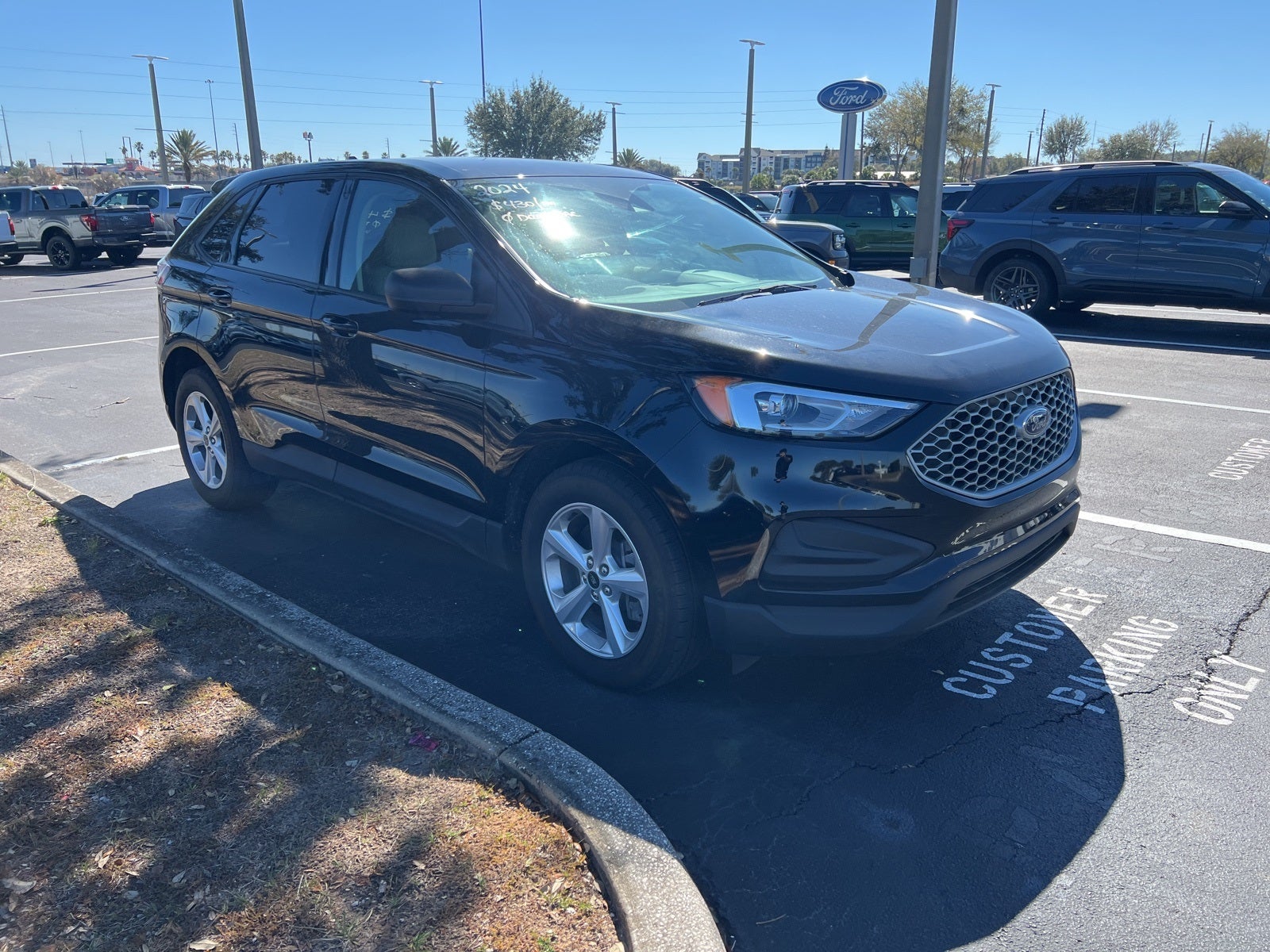 2024 Ford Edge SE