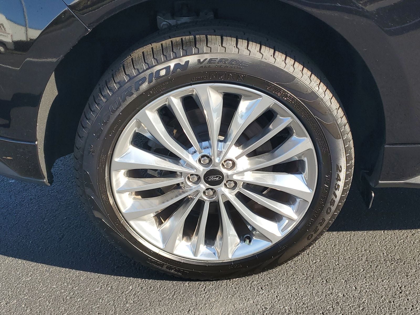 2024 Ford Edge Titanium