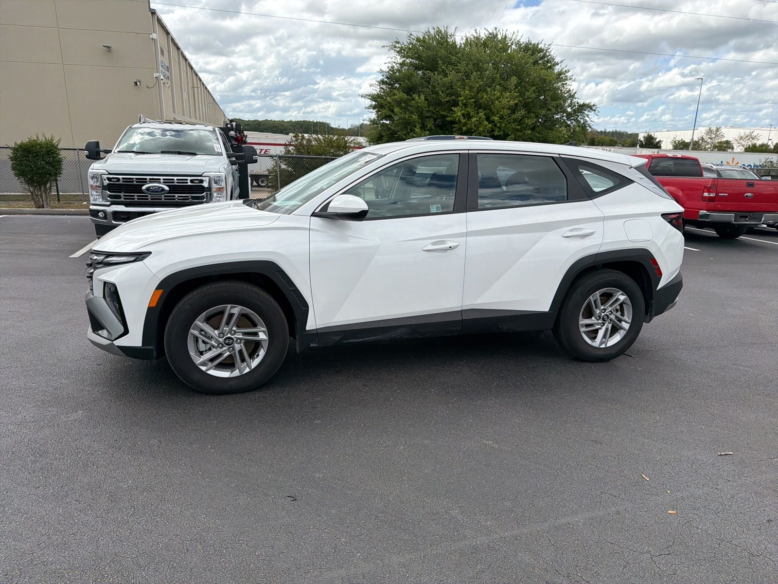 2025 Hyundai Tucson SE