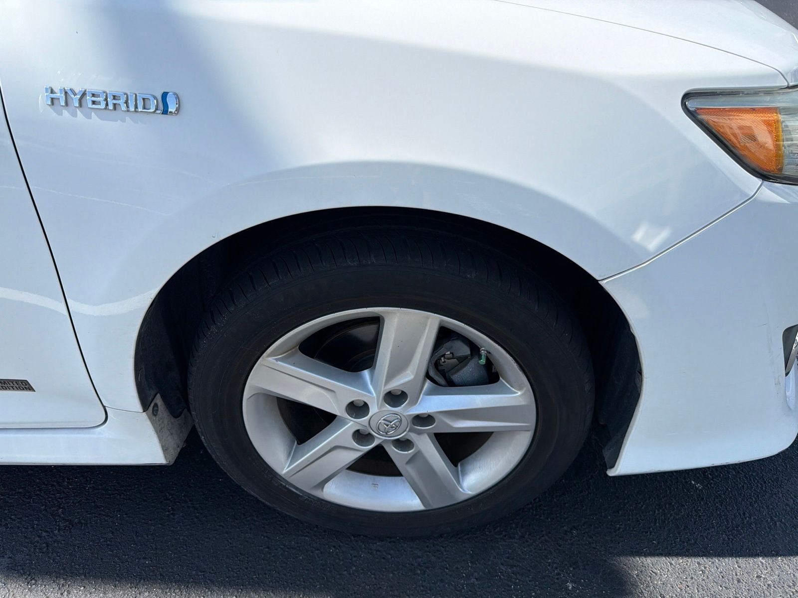 2014 Toyota Camry Hybrid SE Limited Edition