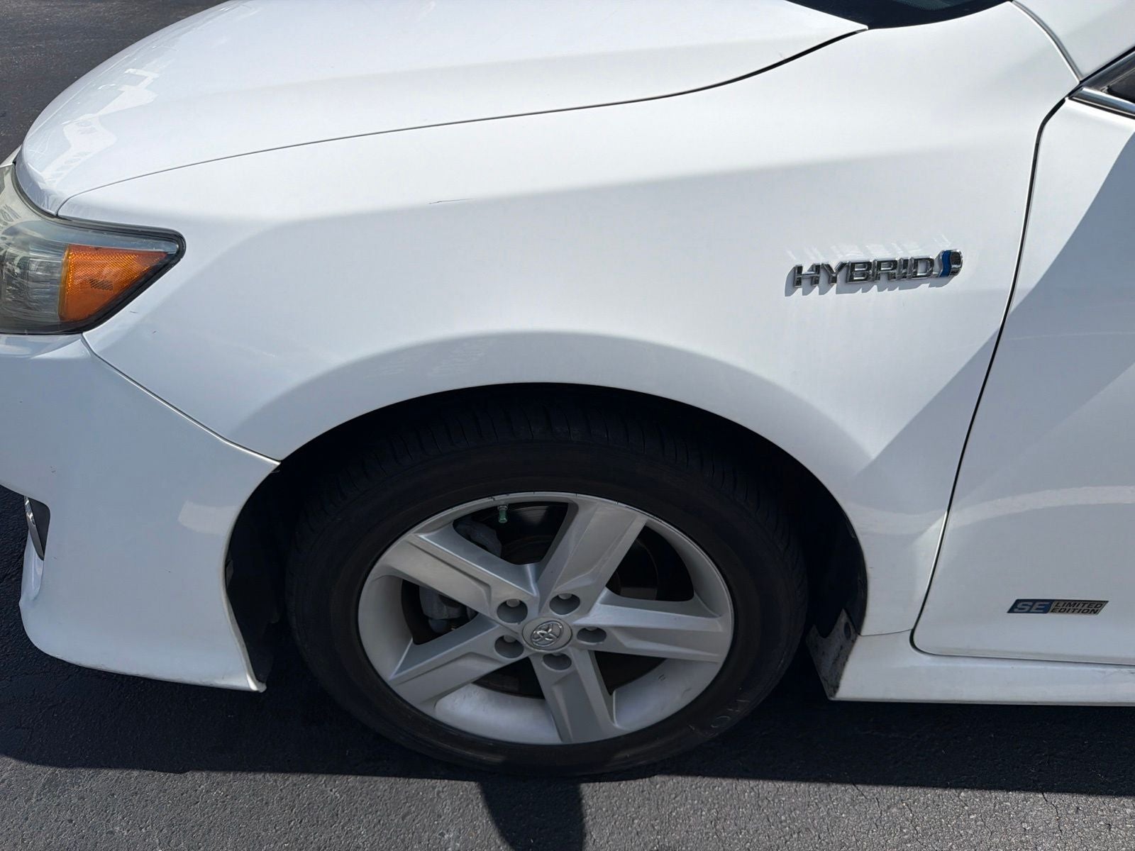 2014 Toyota Camry Hybrid SE Limited Edition
