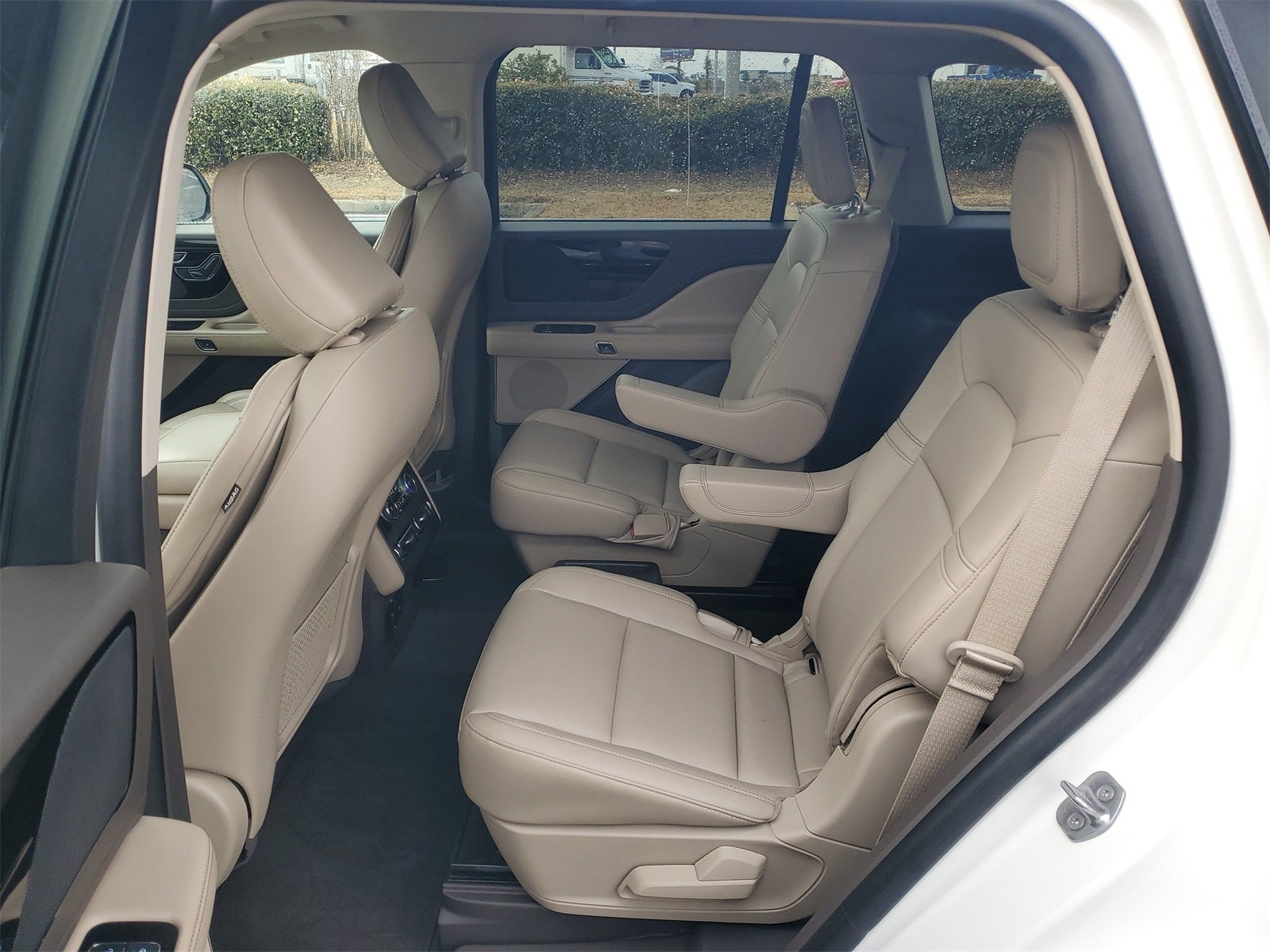 2023 Lincoln Aviator Standard