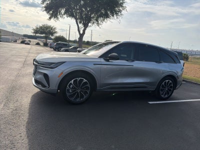 2025 Lincoln Nautilus Reserve