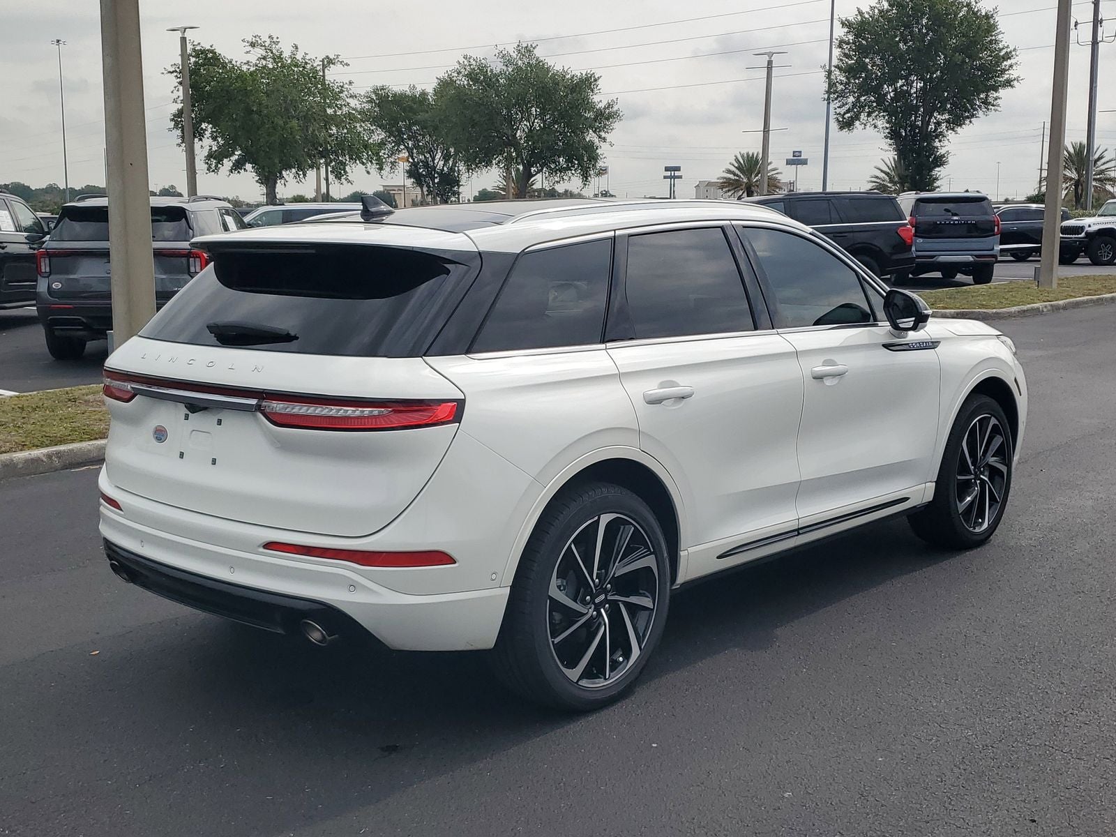 2024 Lincoln Corsair Plug-In Hybrid Grand Touring