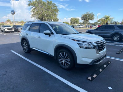 2022 Nissan Pathfinder Platinum