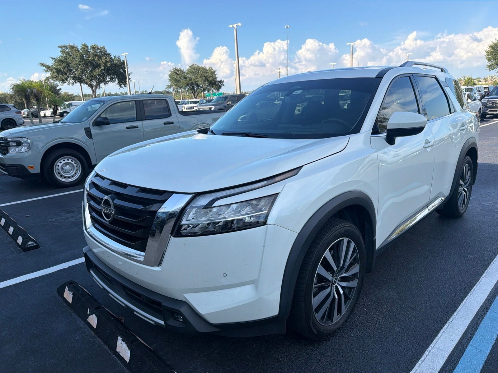 2022 Nissan Pathfinder Platinum