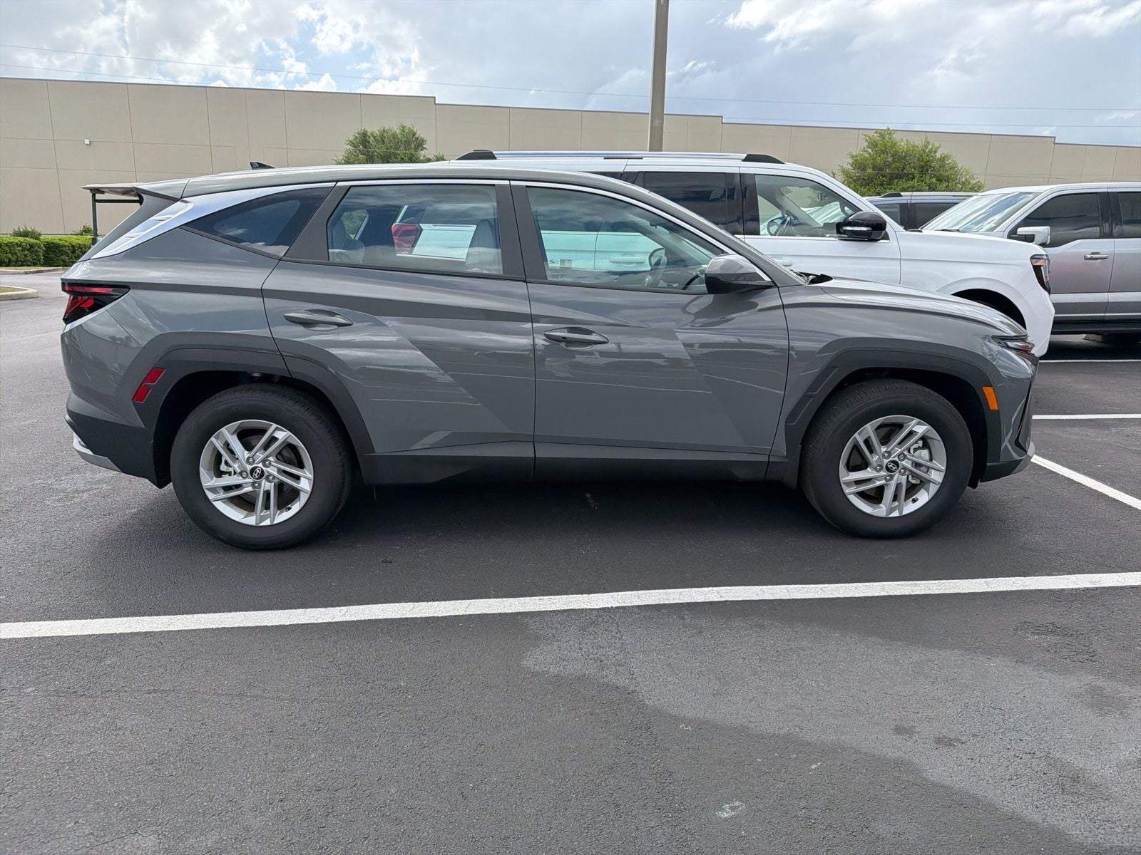 2025 Hyundai Tucson SE