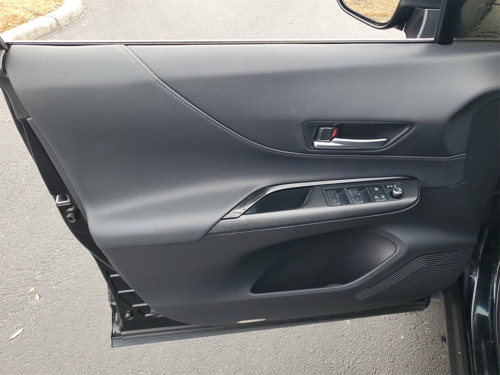 2022 Toyota Venza LE