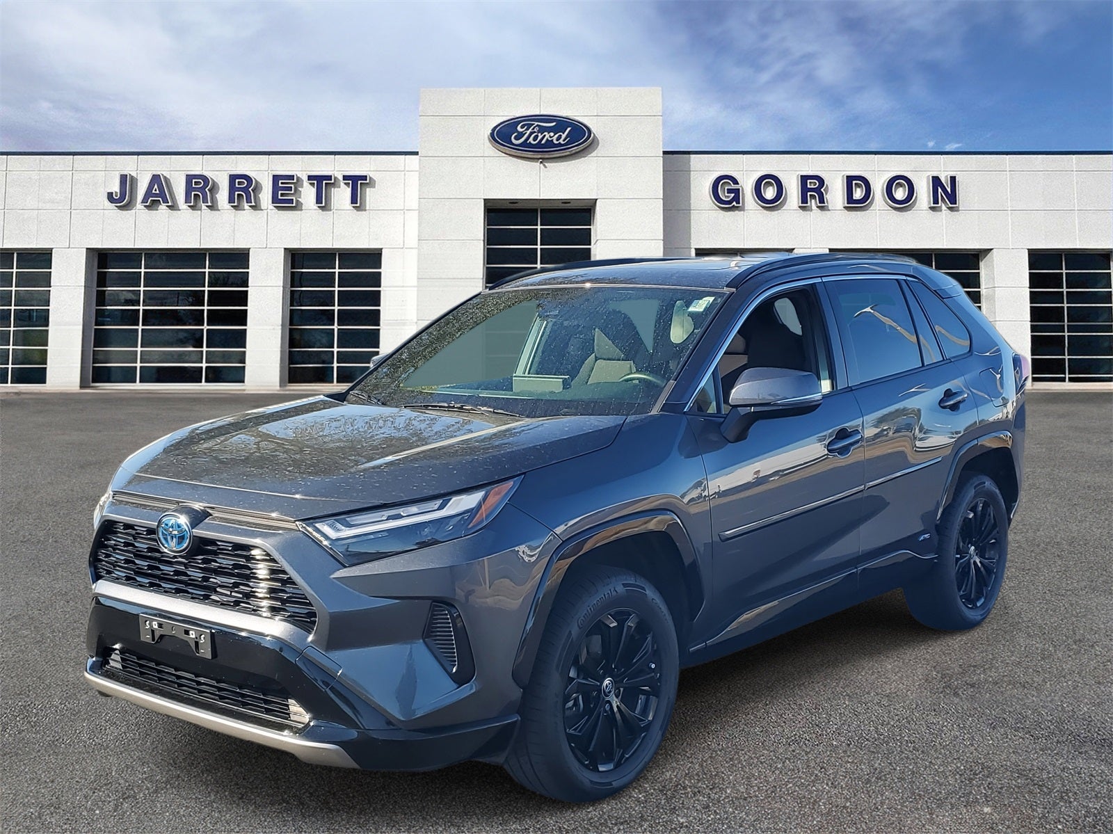 2024 Toyota RAV4 Hybrid SE