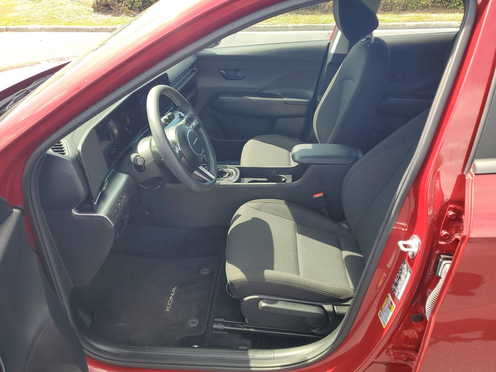 2025 Hyundai Kona SE