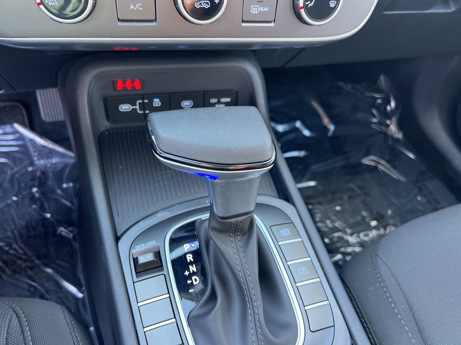 2025 Hyundai Kona SE