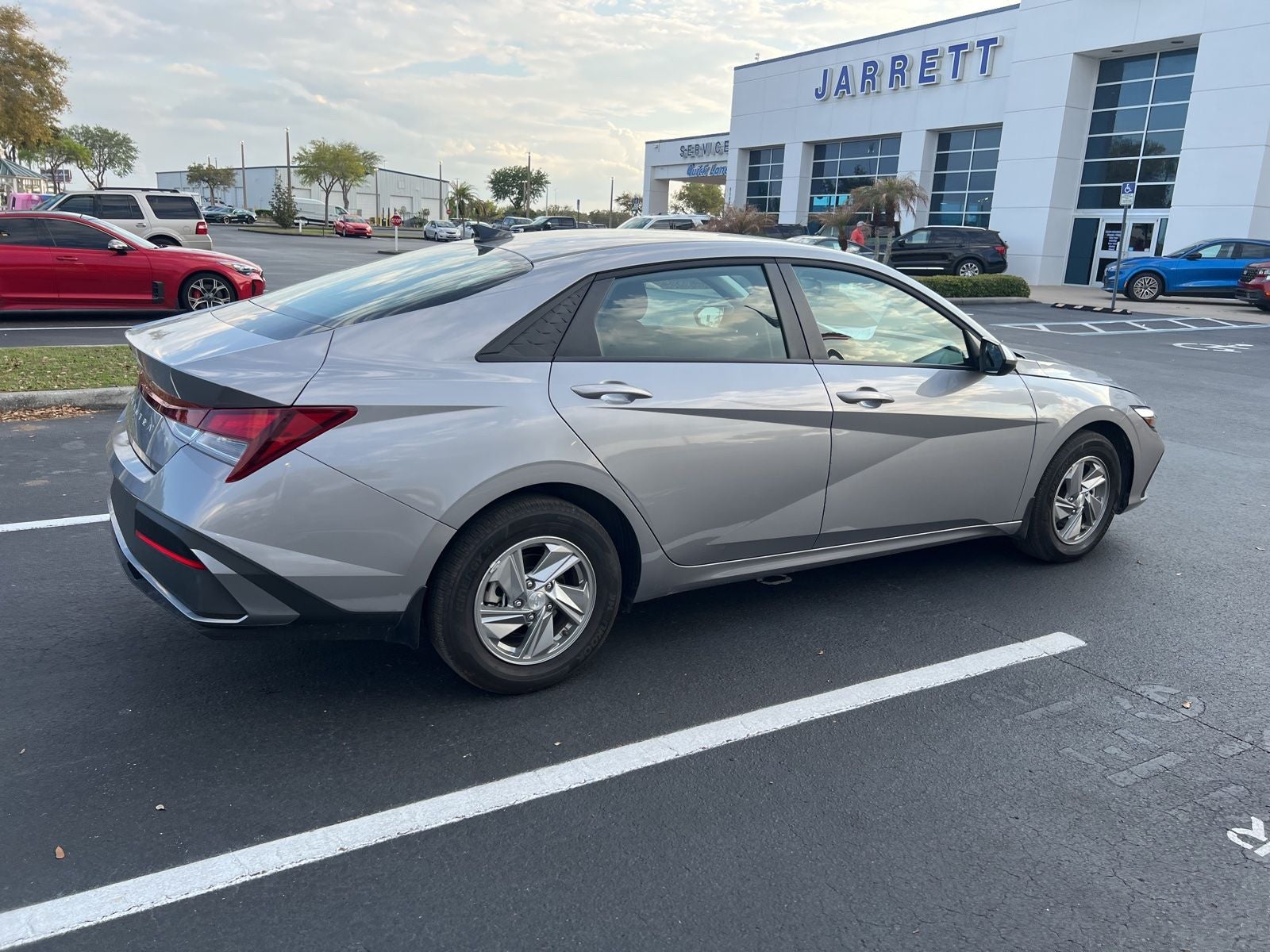 2025 Hyundai Elantra SE