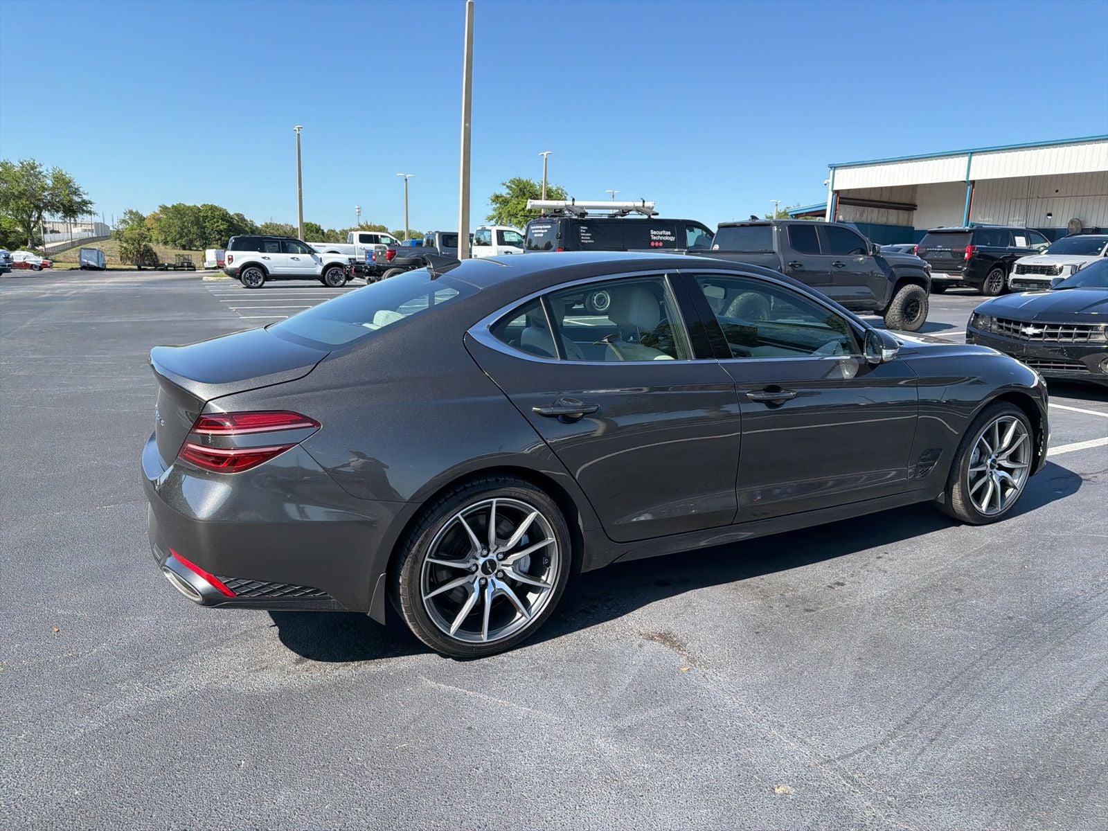 2025 Genesis G70 2.5T
