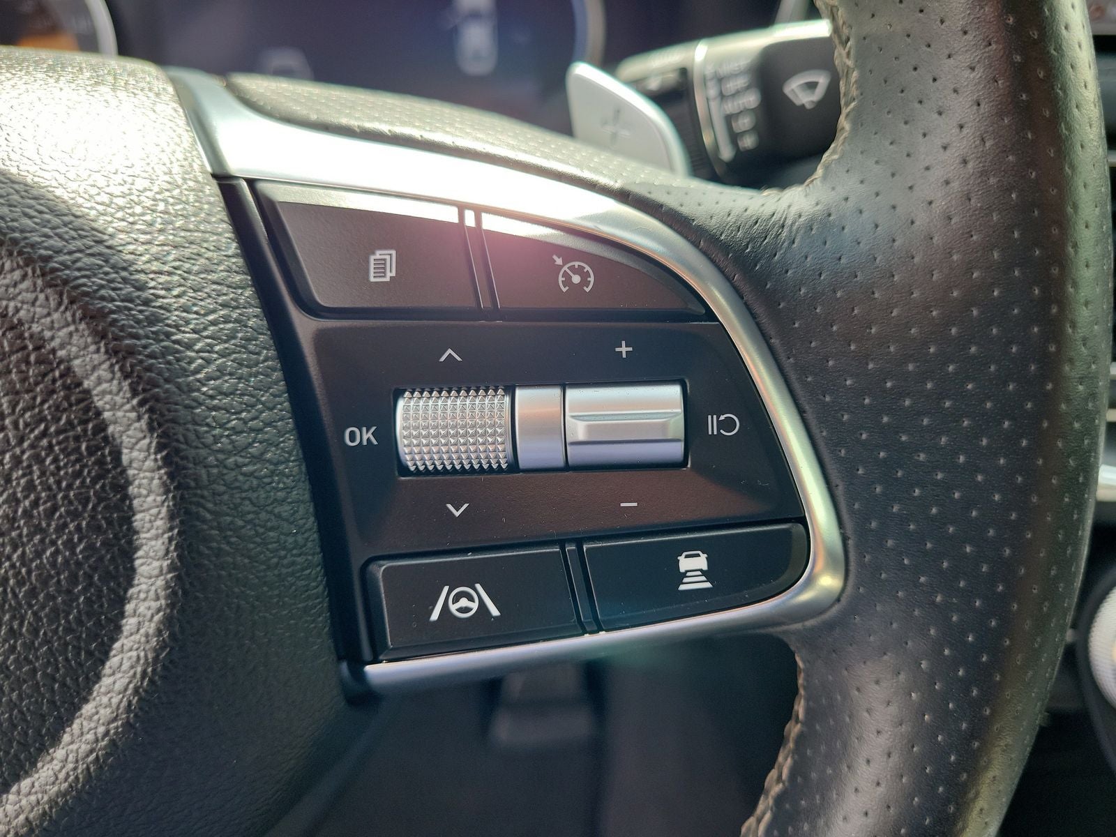2022 Genesis G70 2.0T
