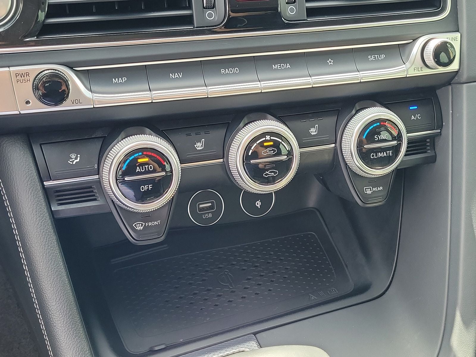 2022 Genesis G70 2.0T