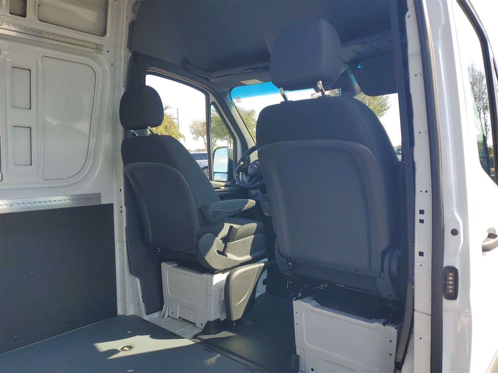 2024 Mercedes-Benz Sprinter 2500 Cargo 144 WB