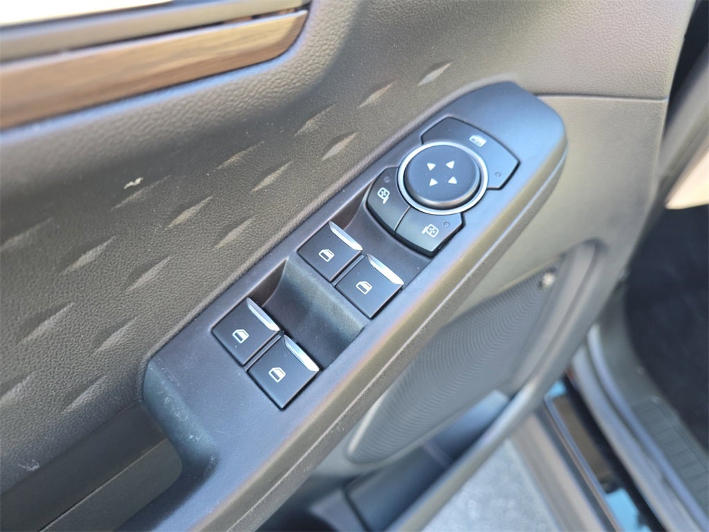 2020 Ford Escape Titanium Hybrid