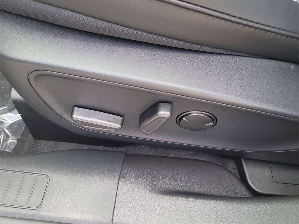 2025 Ford Escape Plug-In Hybrid Base