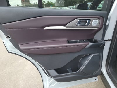 2025 Ford Explorer Platinum